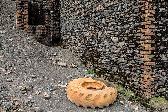 Abandoned © Peter Harris - C