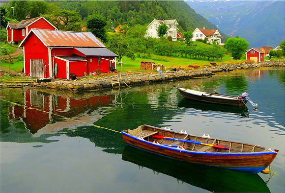 Pining for the fjords © Russ Thomas - C