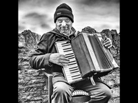 Busking © Dick Prior HC