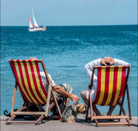 Relaxing by the Sea © Phil Welch - HC