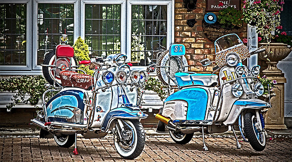Lambrettas © Malcolm Ranieri - HC