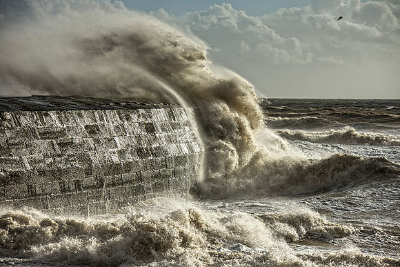 Breakers © Dick Prior 3rd =