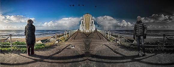Sunny then rain - Depression moving in © Dick Prior - HC