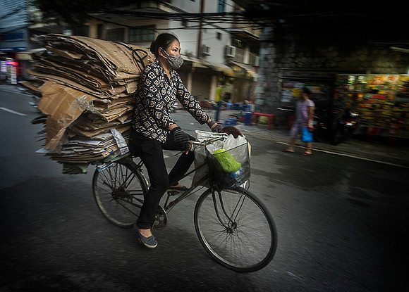 Hanoi recycling © Dick Prior - HC