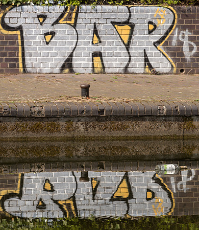 Photo 2 © Peter Harris