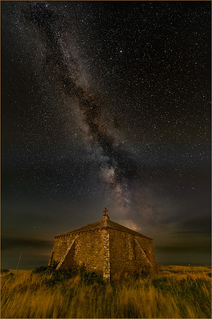Milky Way over St Adhelms Chapel © Steve Hubbard (20 points)