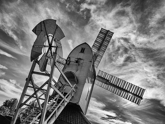 Windpump © Cliff Armstrong (17 points)